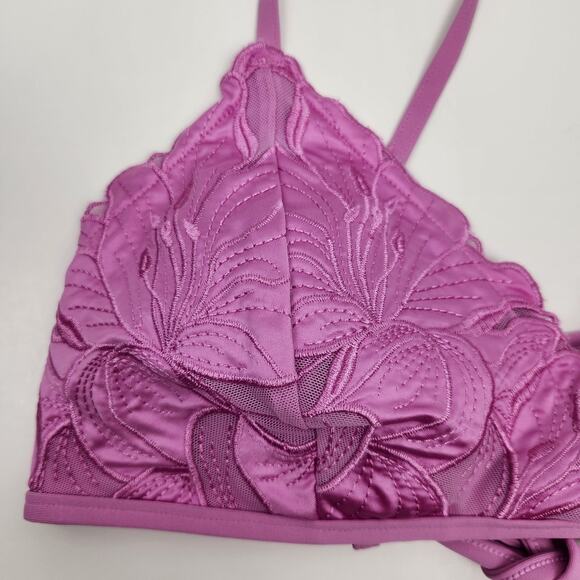 L*Space Jean Bikini Top in Rosebud Pink/Purple Floral Size Medium NWOT - Picture 3 of 5